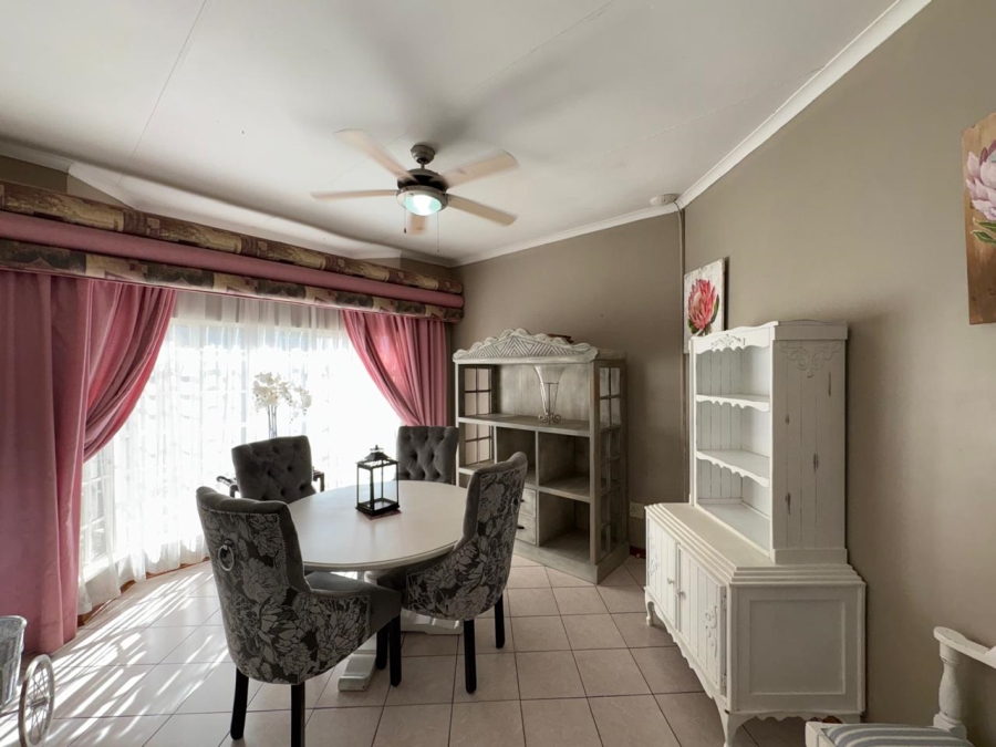 4 Bedroom Property for Sale in Safari Gardens North West